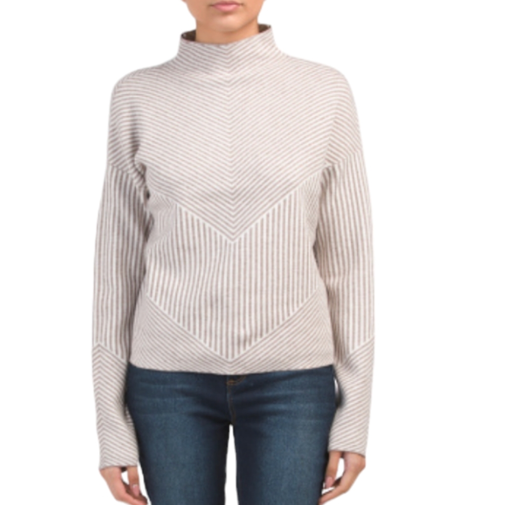 Cynthia Rowley Soft Cream and Grey/Beige Diagonal Stripe Mock Collar Swe…
